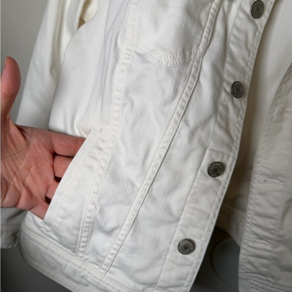 Talbots Petite Medium White Stretch Denim Jacket Classic Preppy Jean Jacket - Picture 7 of 11